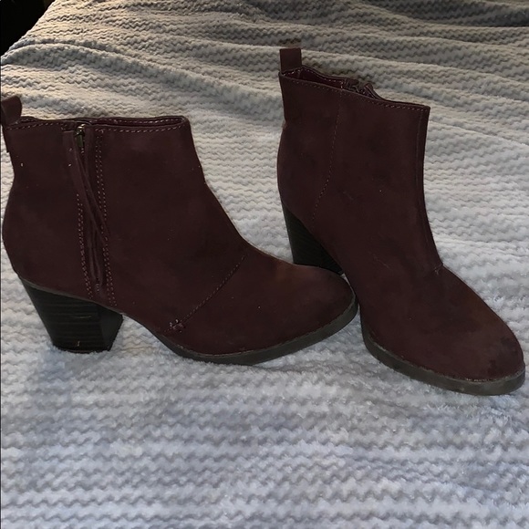 Old Navy Shoes - Maroon Booties size 6 Old Navy Shoes - Maroon Booties size 6